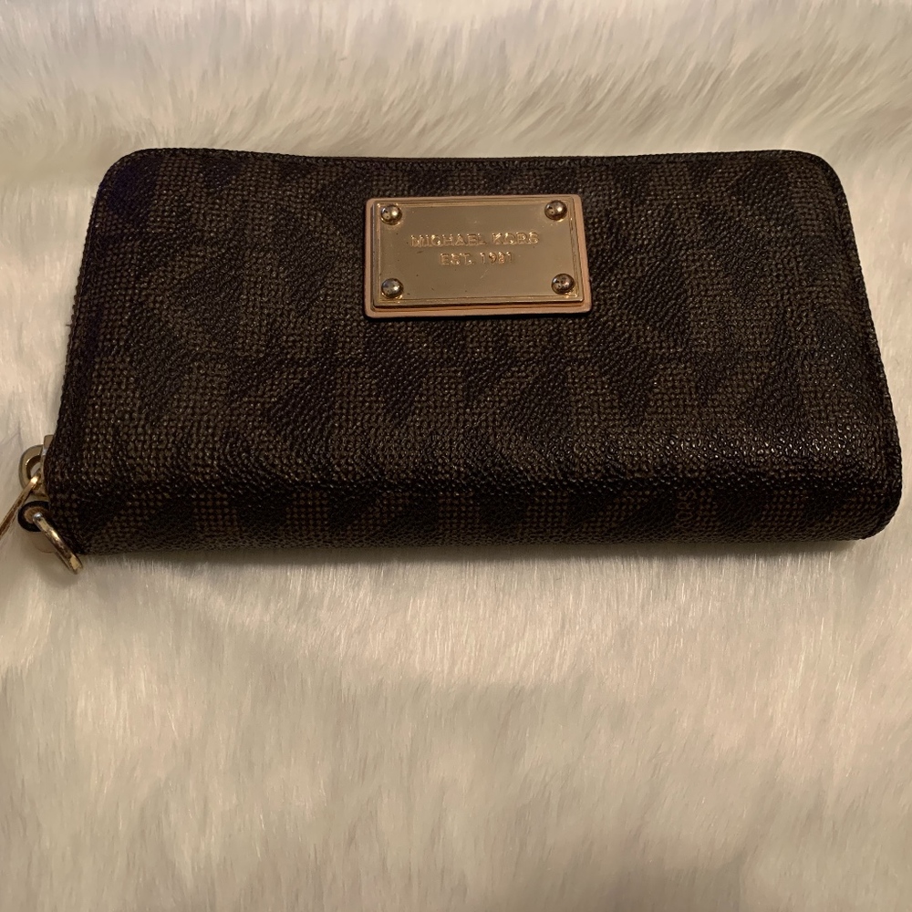 Micheal Kors Wallet